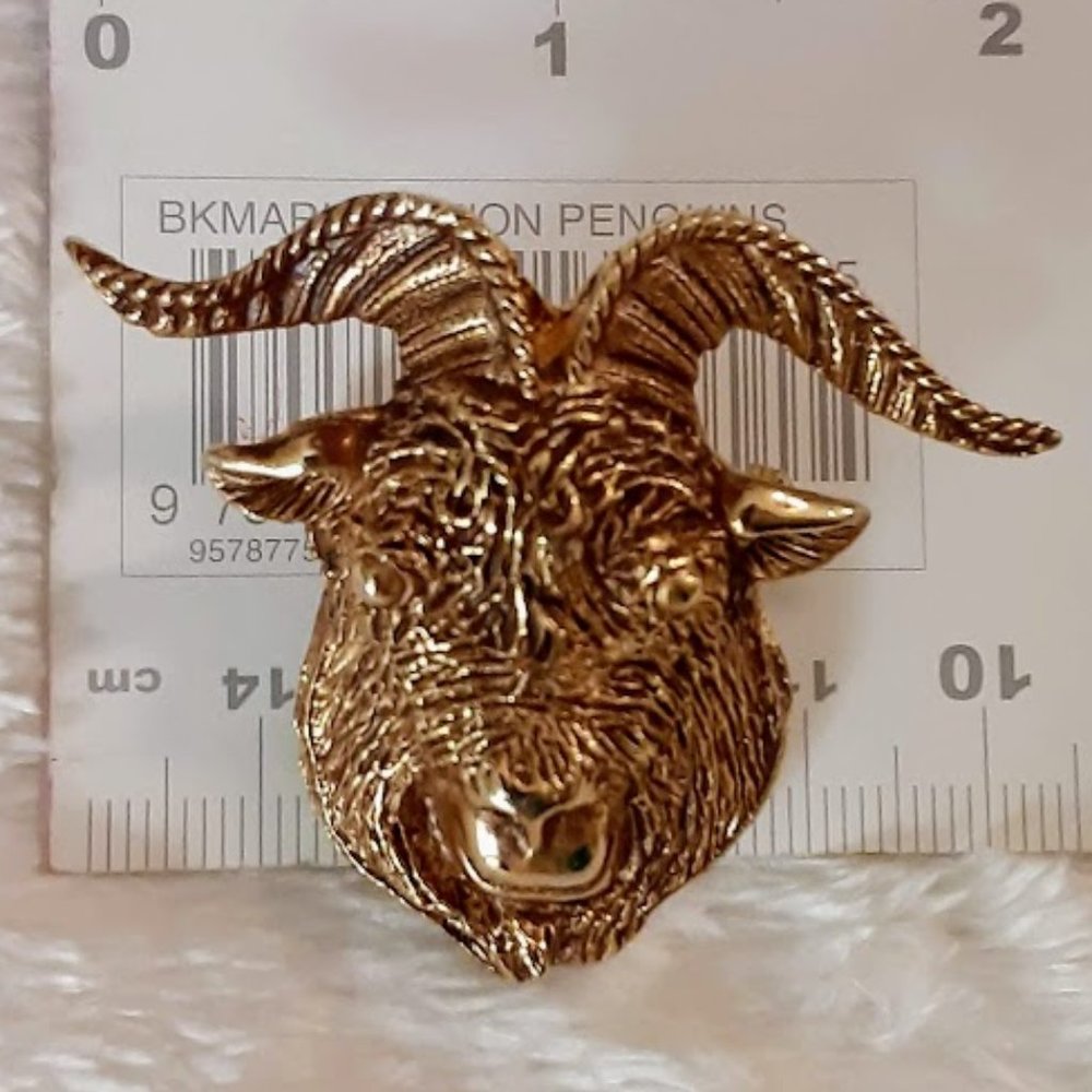 RAM'S HEAD COSTUME JEWELRY PIN